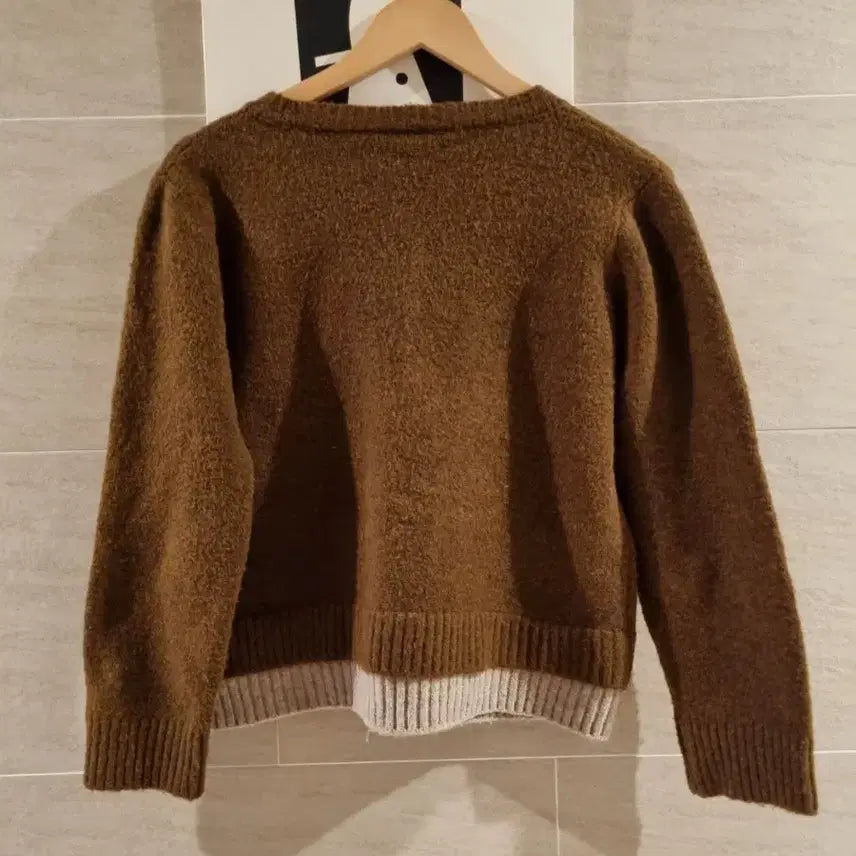 [BUNJANG] Floral Embroidered Brown Cardigan / 꽃 자수 브라운 가디건