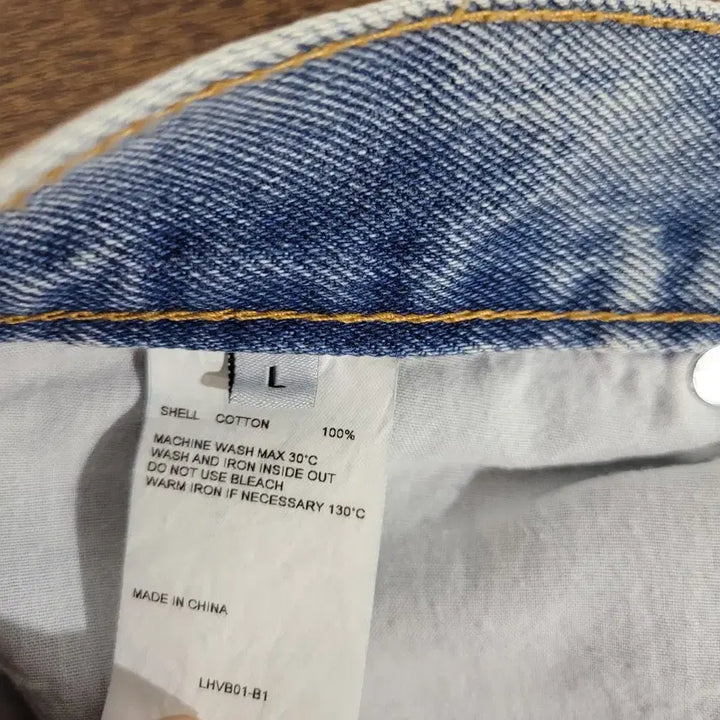 [BUNJANG] VIVASTUDIO Drawing Denim Pants 32 / 비바스튜디오 드로잉 데님 팬츠 32