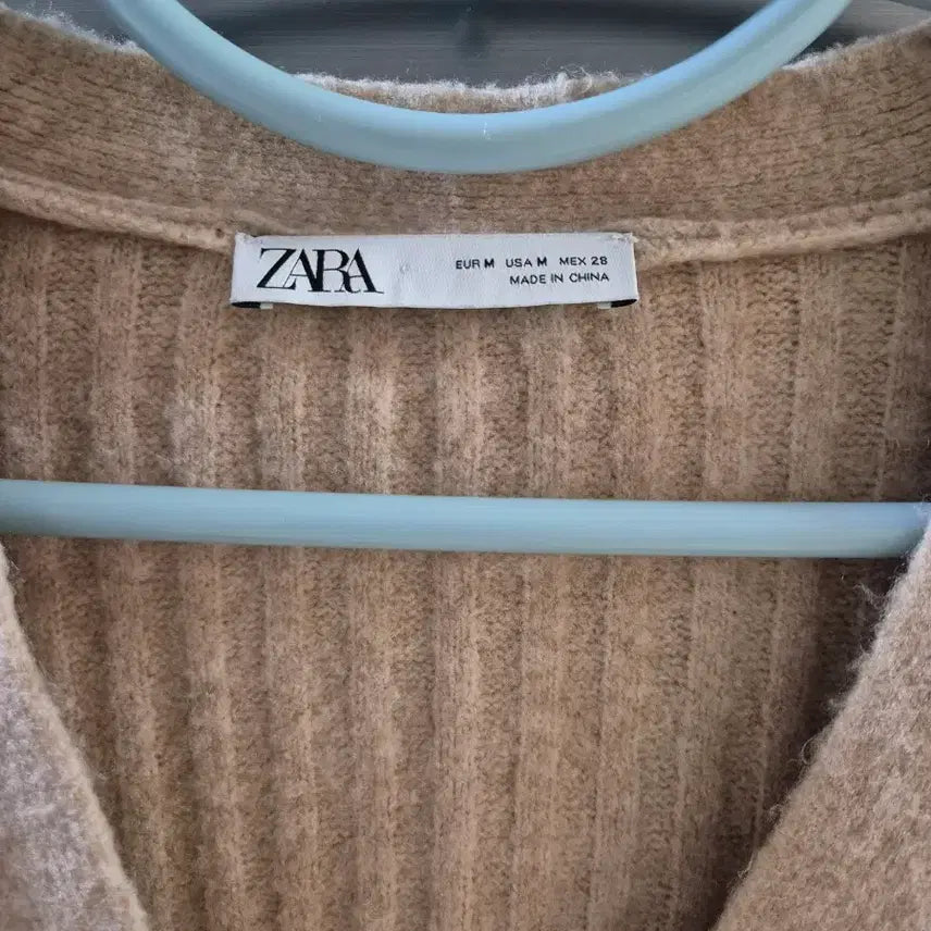 [BUNJANG] ZARA Ribbed V-Neck Cardigan / 자라(ZARA) 골지 브이넥 가디건