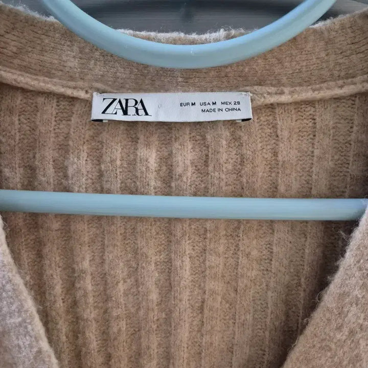 [BUNJANG] ZARA Ribbed V-Neck Cardigan / 자라(ZARA) 골지 브이넥 가디건