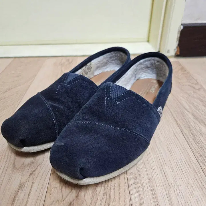 [BUNJANG] Toms Fur Lined Shoes Size 260 / 탐스 260 털슈즈