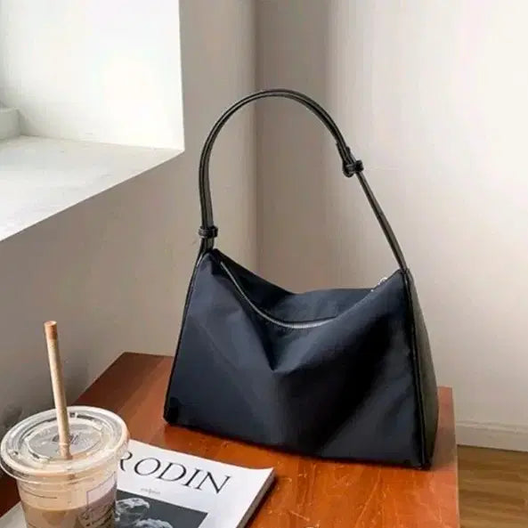 [SOLD OUT] 블랙 나일론 숄더백