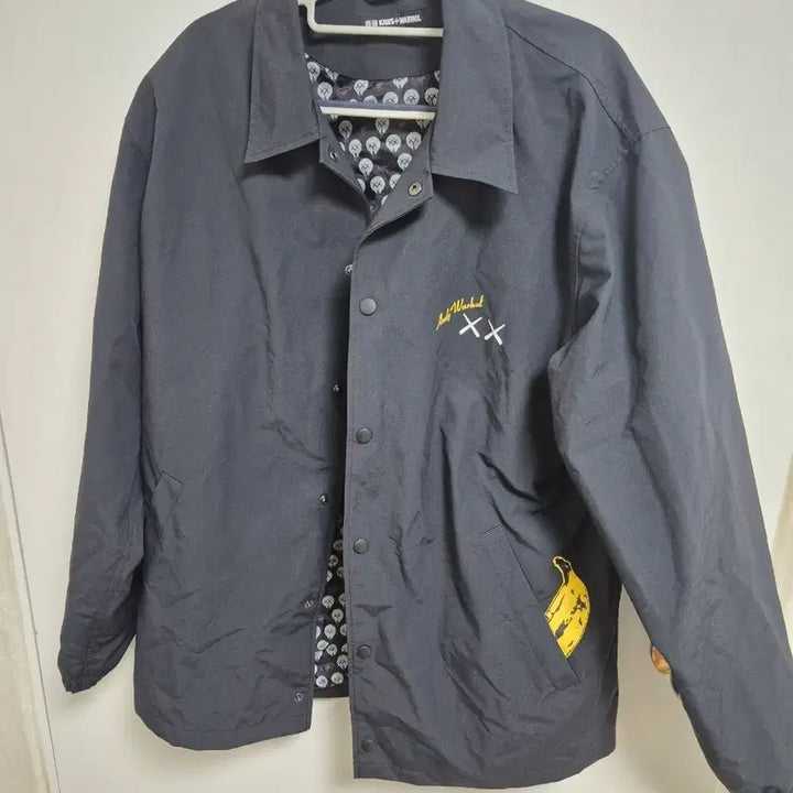[SOLD OUT] 유니클로 카우스 코치자켓 xl 블랙
