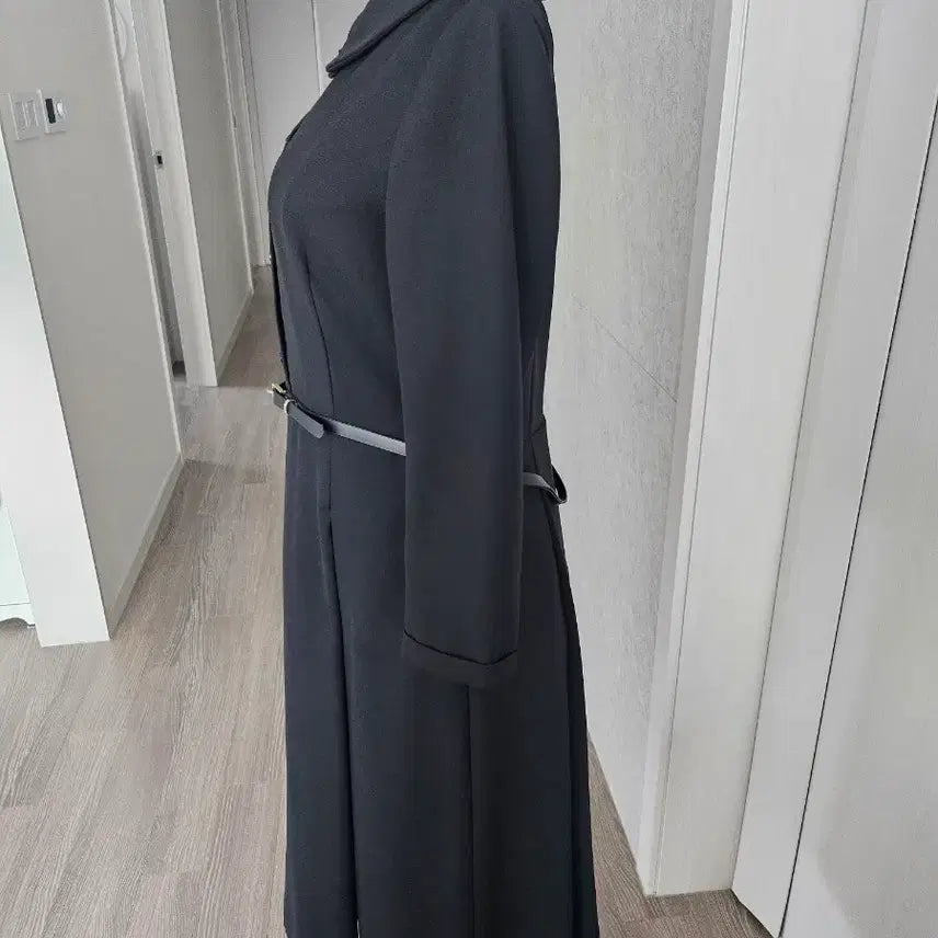 [BUNJANG] 블랙 칼라넥 벨트 롱원피스 / 블랙 칼라넥 벨트 롱원피스