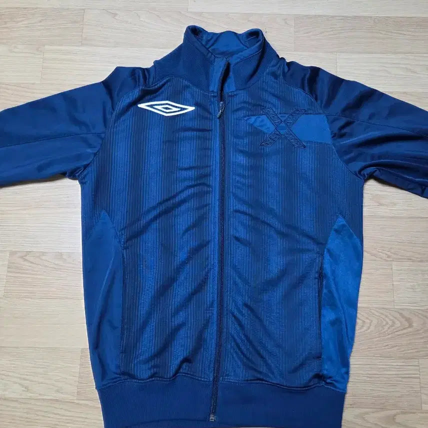 [BUNJANG] Umbro Track Jacket Jersey M (95) / 엄브로 츄리닝 집업 져지 M(95)