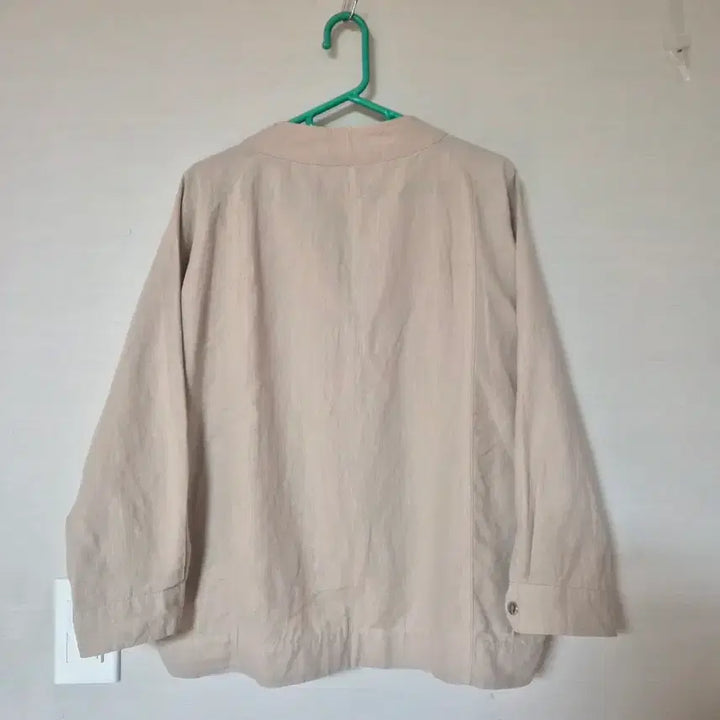 [SOLD OUT] 베이지색 숏 기장 포켓 블라우스
