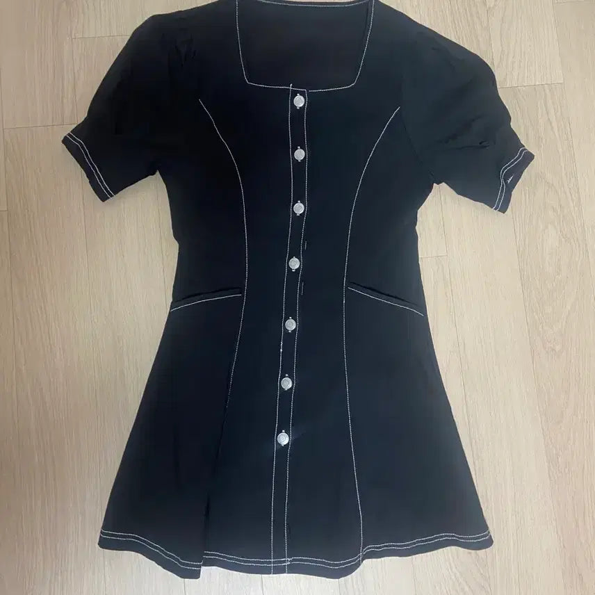 [BUNJANG] GRL Black Mini Dress / 오늘만이가격)GRL 그레일 스나계 반팔 미니원피스 블랙 지뢰계양산형
