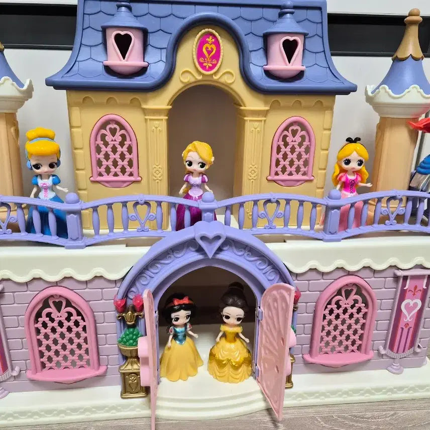 [BUNJANG] Disney Princess Mini Doll House Set / 디즈니 프린세스 미니돌 하우스 인형 옷 포함