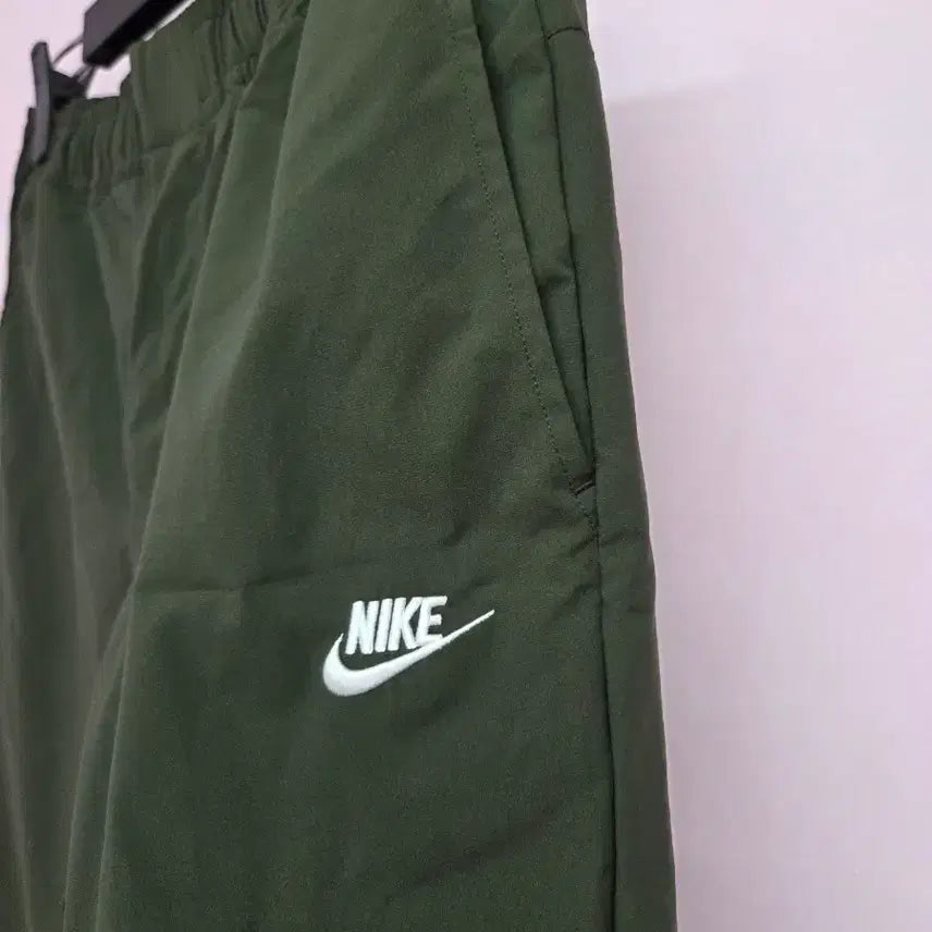 [SOLD OUT] 나이키 남성 카키 우븐 팬츠