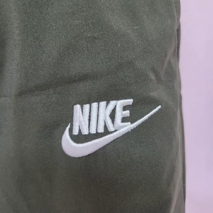 [SOLD OUT] 나이키 남성 카키 우븐 팬츠
