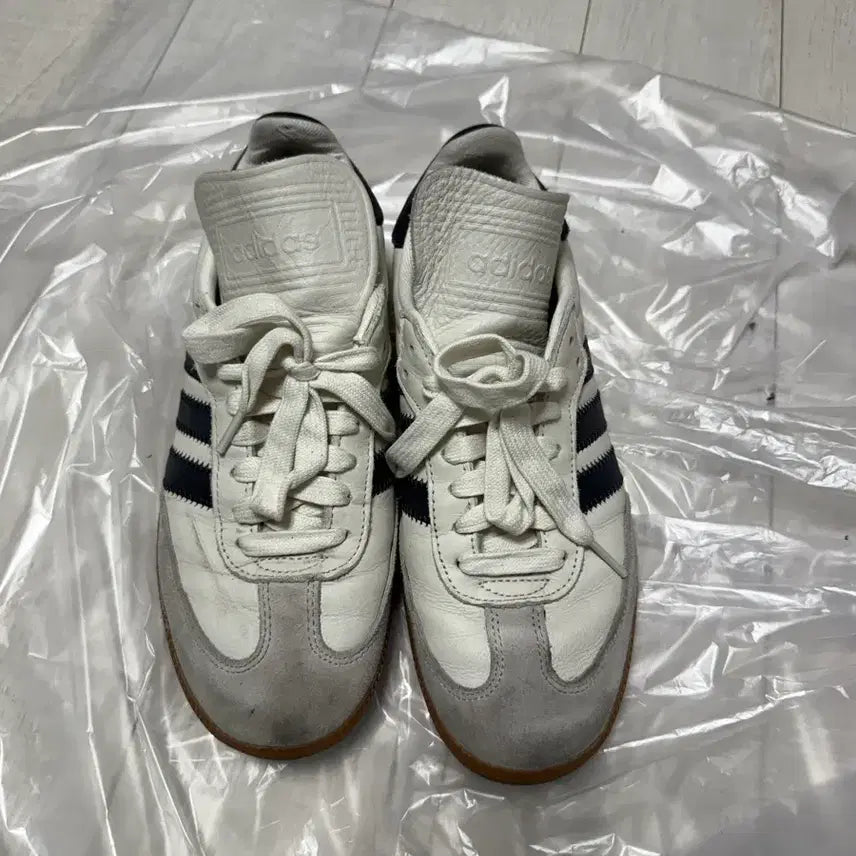 [BUNJANG] Adidas Pharrell Humanrace Samba / 아디다스 퍼렐 휴먼레이스 삼바 (260)