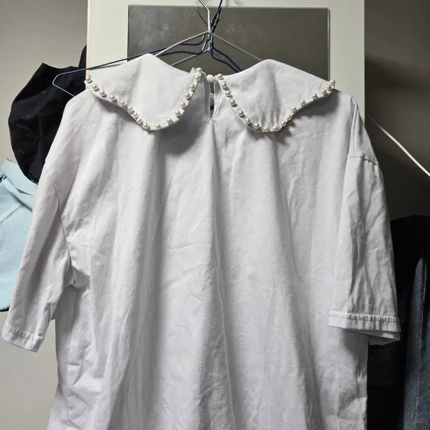 [BUNJANG] Pearl Collar Semi-Crop Top / 진주카라티셔츠,진주카라세미크롭티,카라티셔츠,여성티셔츠