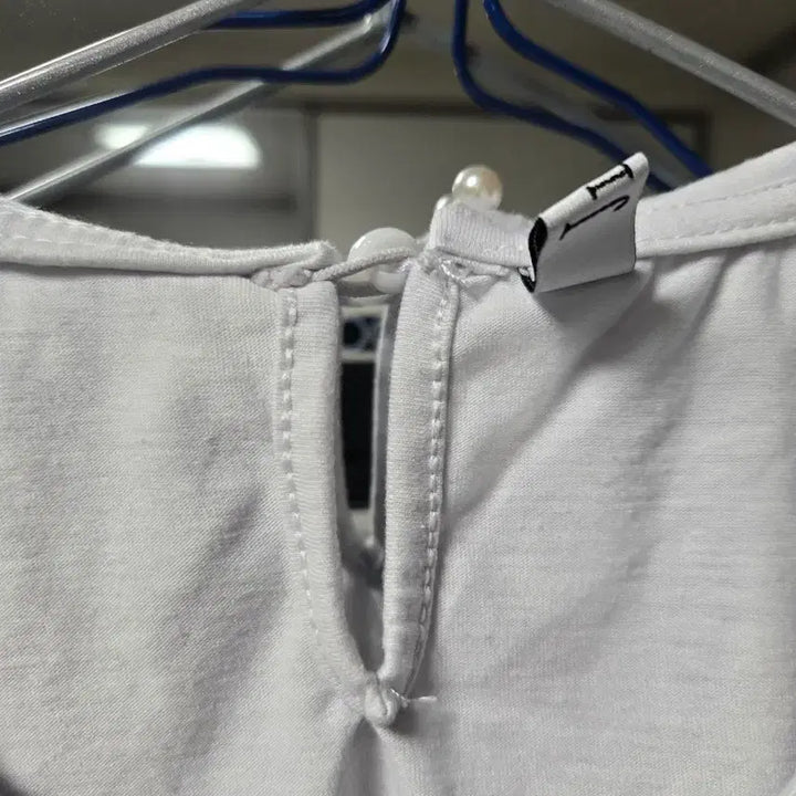 [BUNJANG] Pearl Collar Semi-Crop Top / 진주카라티셔츠,진주카라세미크롭티,카라티셔츠,여성티셔츠