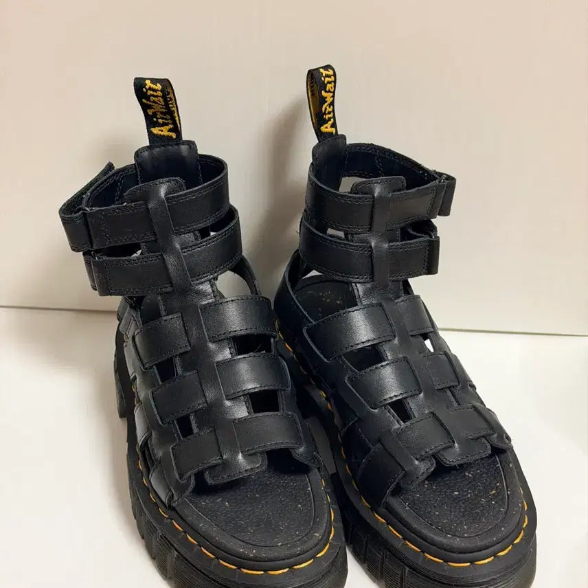 [SOLD OUT] 닥터마틴 리키 글래디에이터 샌들 블랙 220-225 uk3