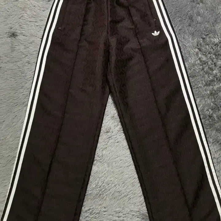 [BUNJANG] Adidas 70s Oversized Track Pants / [[여성 M,24년,새상품급] 아디다스 70S 오버사이즈 트랙팬츠p118