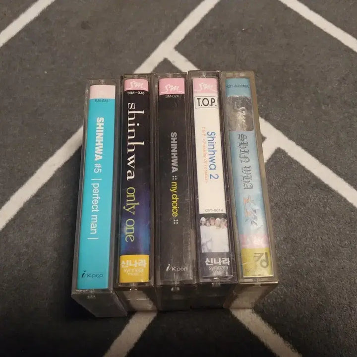 [BUNJANG] Shinhwa Cassette Tape Bundle (5 Items) / 신화 카세트테이프 5개