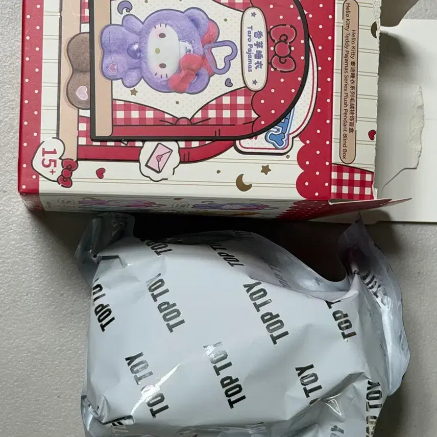 [SOLD OUT] 헬로키티 타이니참 테디 파자마 피규어