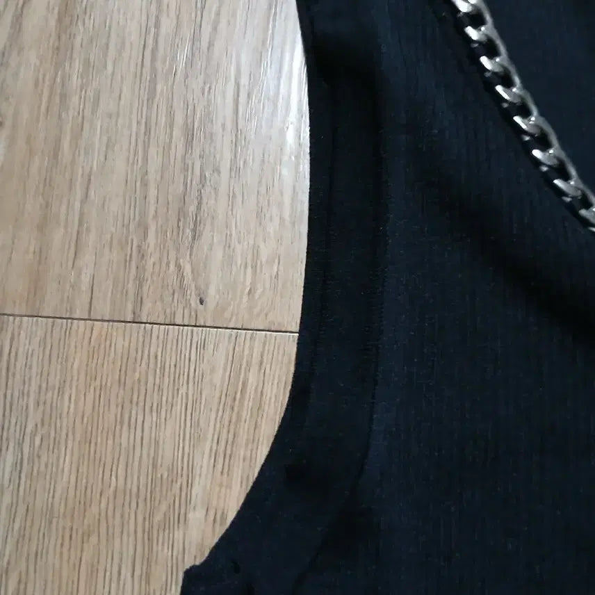 [BUNJANG] Misha Chain Black Sleeveless Knit Top / 미샤 체인 블랙 민소매 니트.55