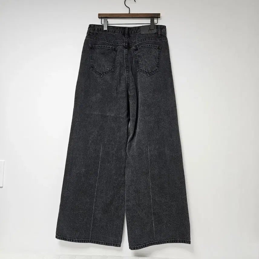 [SOLD OUT] 스튜디오 톰보이 블랙 워싱 와이드 데님 팬츠