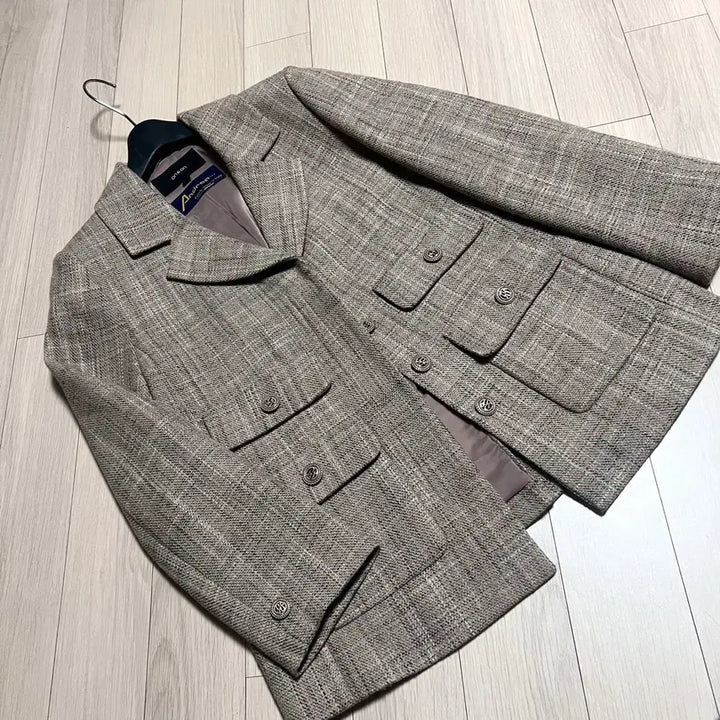 [BUNJANG] On&amp;On Wool Blend Single Jacket - Beige / 21년 온앤온 이태리소재 울 혼방 아웃포켓 싱글 자켓 베이지올드머니룩정장
