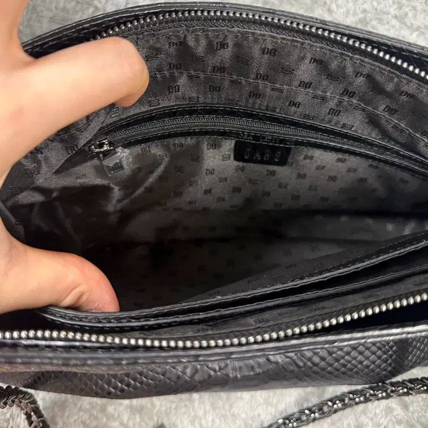 [BUNJANG] Daks DD Logo Snake Chain Bag / [새상품] 닥스 DD로고 뱀피 체인백