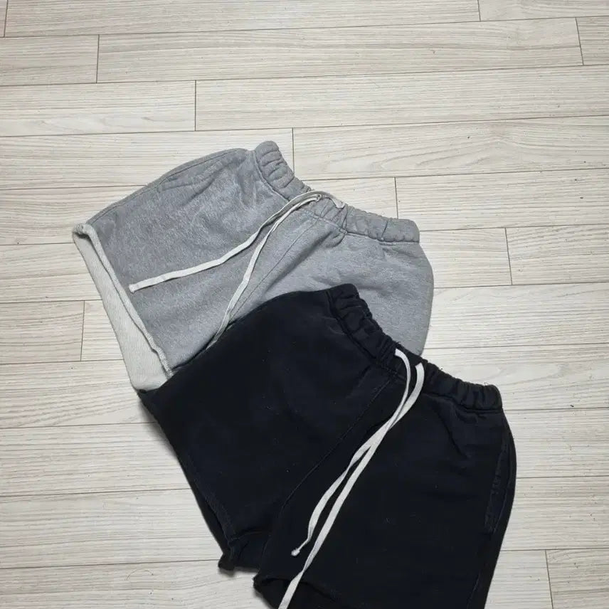 [SOLD OUT] DBSR 덤브스트럭 숏 반바지 M 2개