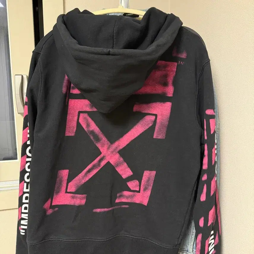[BUNJANG] Off-White Back Arrow Hoodie / {A/m} 오프화이트 백애로우 후드티