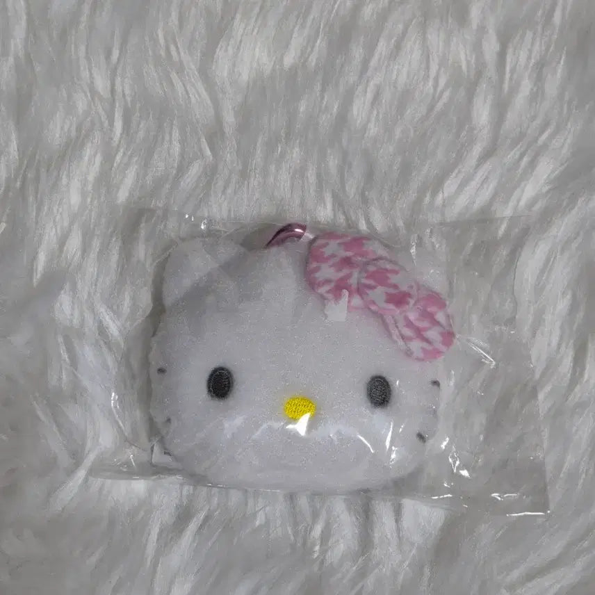 [BUNJANG] Kitty Pink Checkered Pouch Keyring / 키티 핑크 체크 파우치 키링