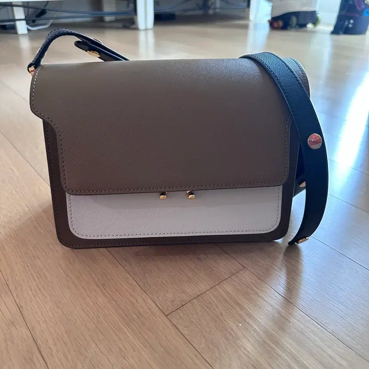 [BUNJANG] Marni Trunk Bag Medium Crossbody Bag / 마르니 트렁크백 미듐(정품)