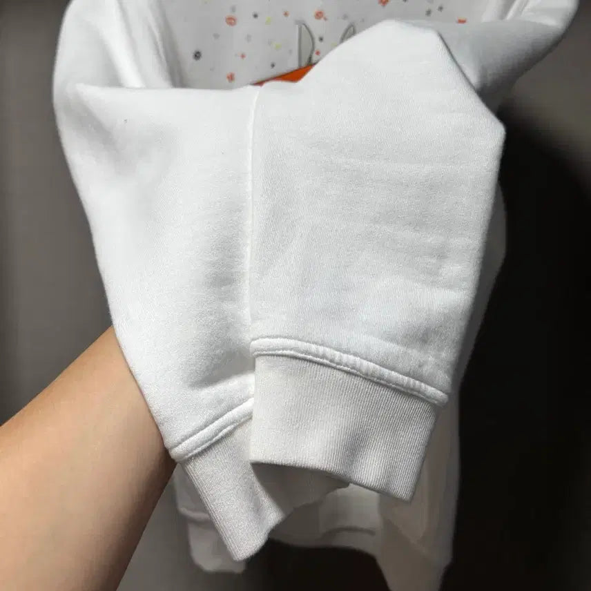 [BUNJANG] Hermes Surprise Box Sweatshirt White / 에르메스 서프라이즈 박스 맨투맨 화이트
