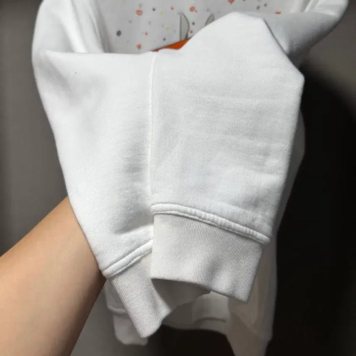 [BUNJANG] Hermes Surprise Box Sweatshirt White / 에르메스 서프라이즈 박스 맨투맨 화이트