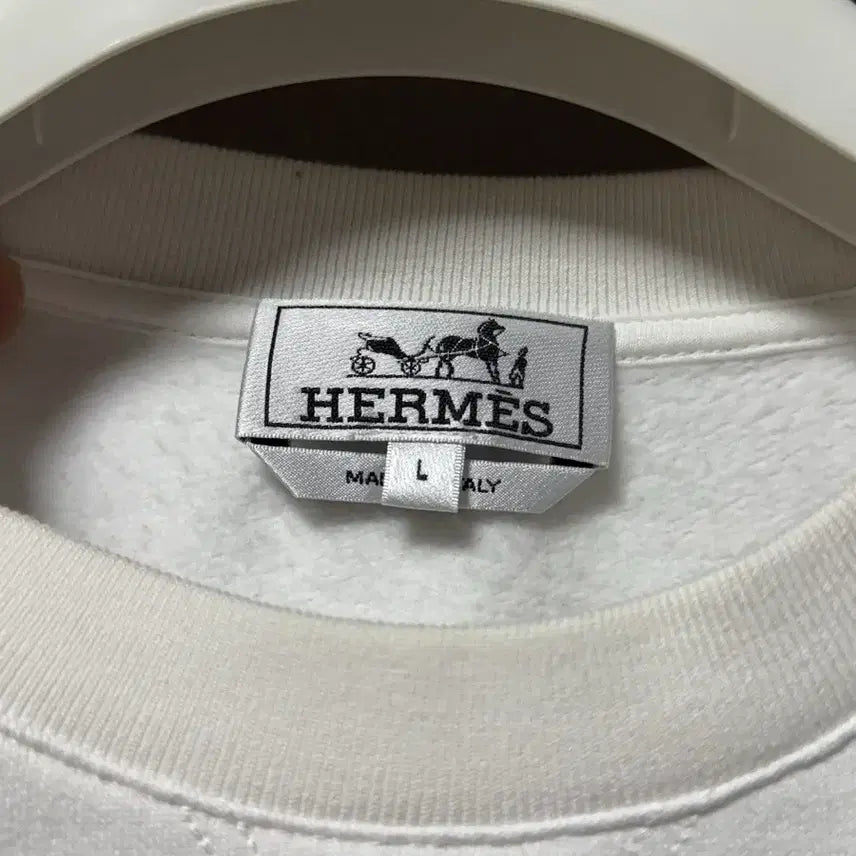 [BUNJANG] Hermes Surprise Box Sweatshirt White / 에르메스 서프라이즈 박스 맨투맨 화이트