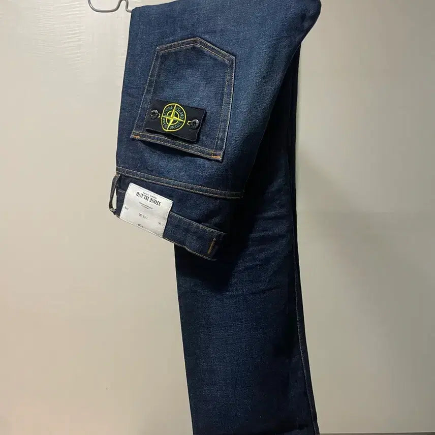 [SOLD OUT] 스톤아일랜드 데님 청바지