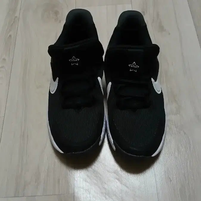 [SOLD OUT] 새상품 나이키 런닝화 운동화