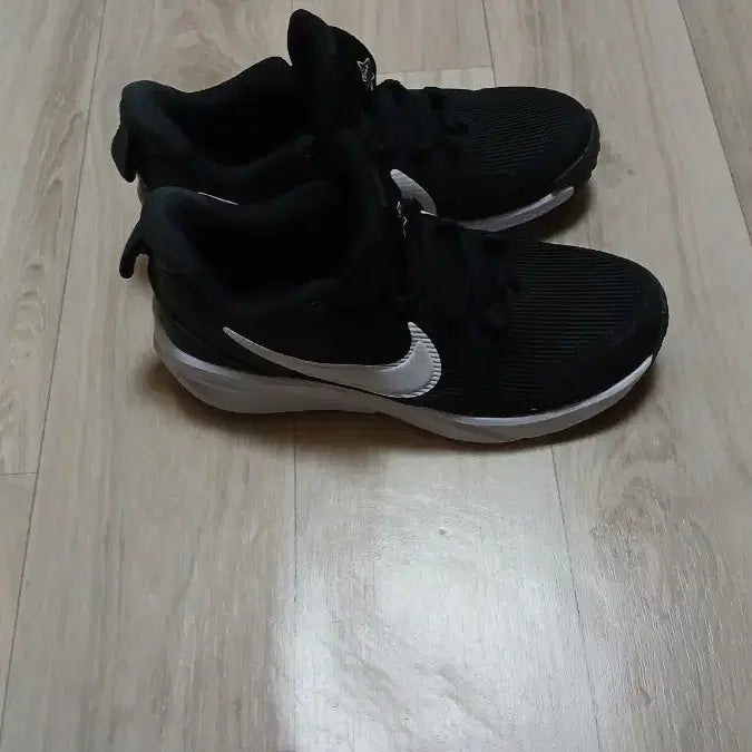 [SOLD OUT] 새상품 나이키 런닝화 운동화
