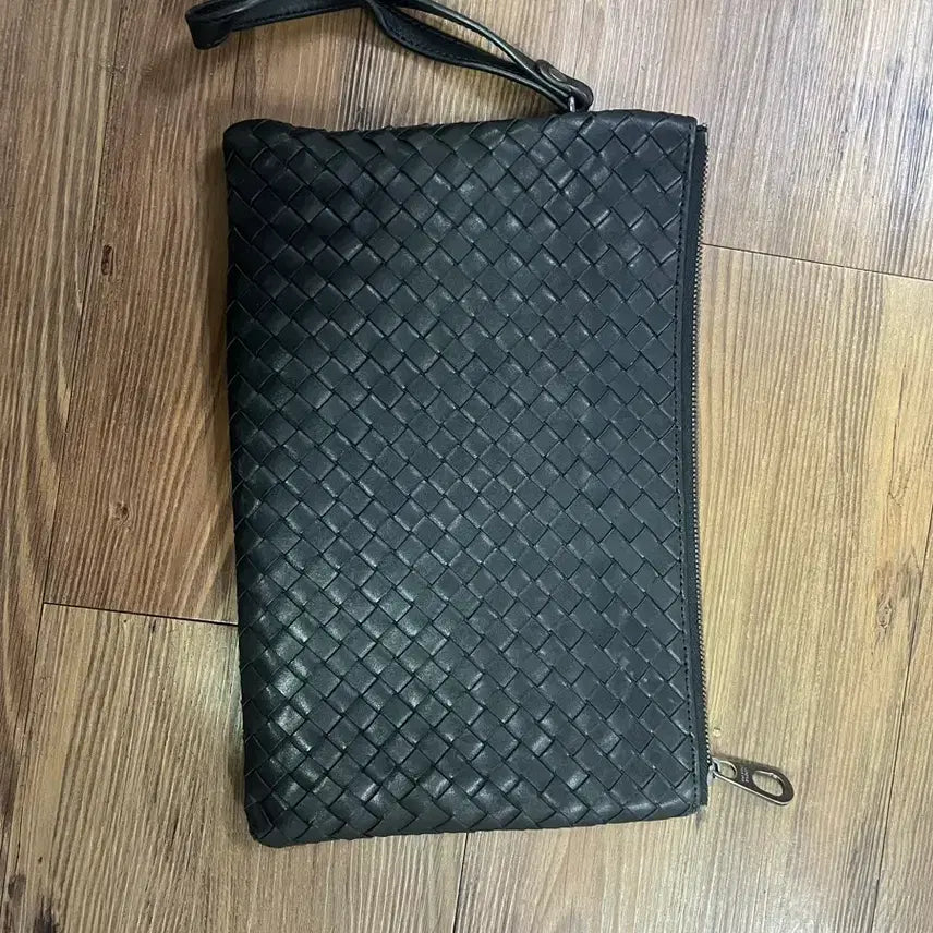 [BUNJANG] Bottega Veneta Clutch Bag / 보네다 베네타 클러치