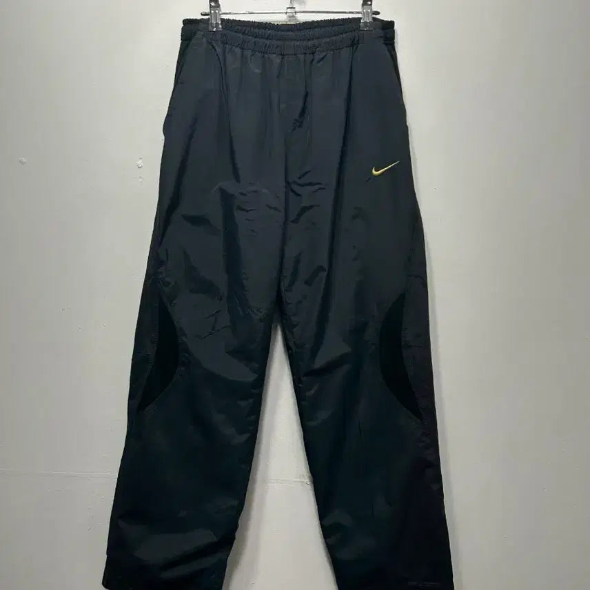 [SOLD OUT] 나이키 블랙 트레이닝 바지 토탈90 L