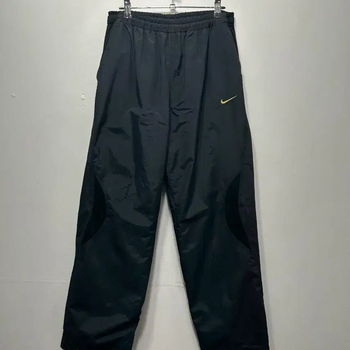 [SOLD OUT] 나이키 블랙 트레이닝 바지 토탈90 L