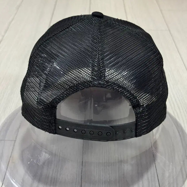 [SOLD OUT] 뉴에라 메쉬캡 블랙 모자 상태s 사이즈free