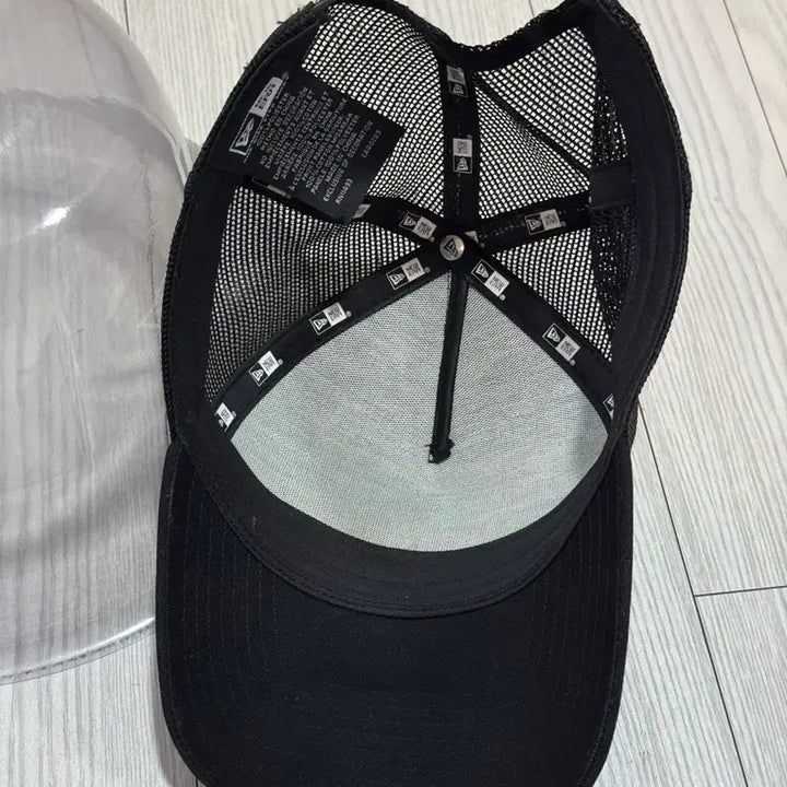 [SOLD OUT] 뉴에라 메쉬캡 블랙 모자 상태s 사이즈free