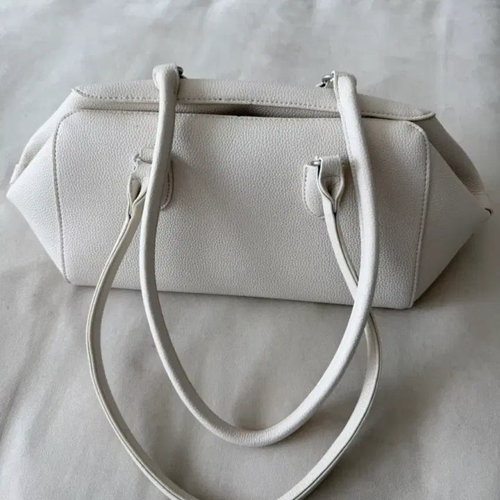 [SOLD OUT] 새상품 아이보리 숄더백