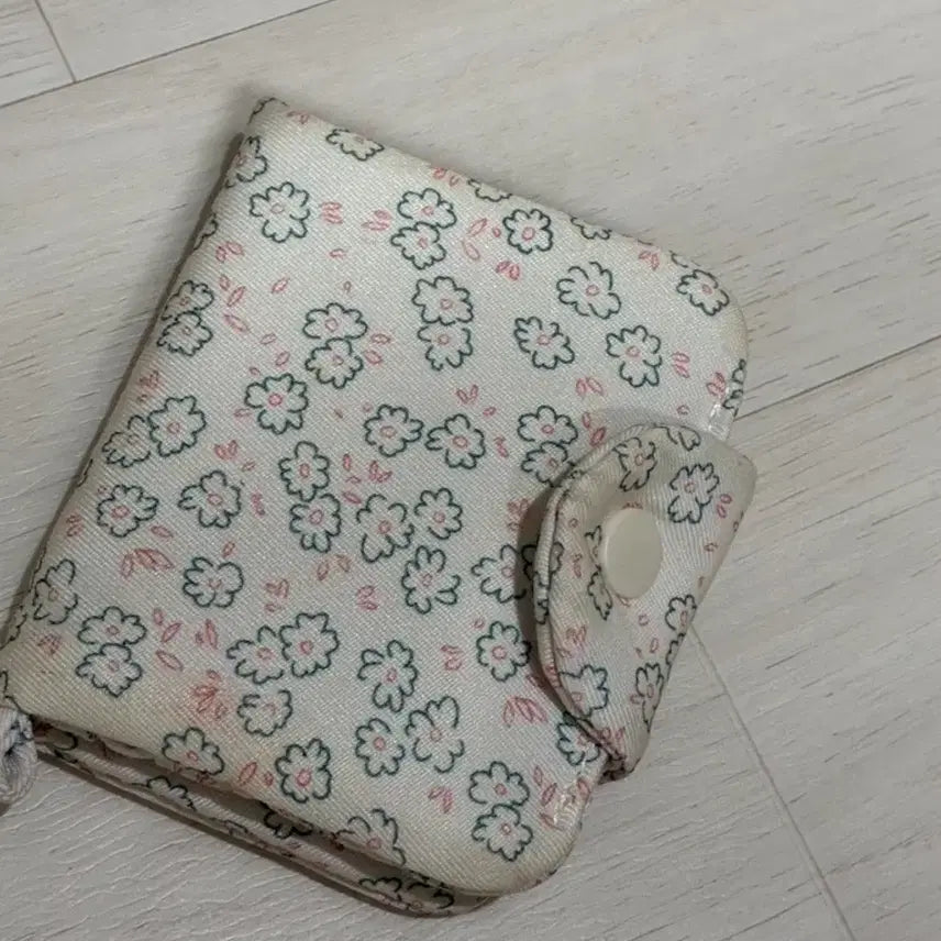 [SOLD OUT] 꽃무늬 미니지갑 카드지갑