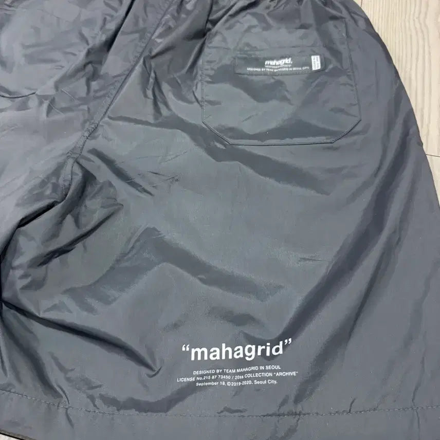 [BUNJANG] Mahagrid Nylon Shorts (L) - Gray / 마하그리드 나일론 반바지 L(허리밴딩끈)free 미사용