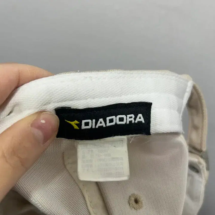 [BUNJANG] Diadora Beige Ball Cap / 디아도라 베이지 볼캡 모자