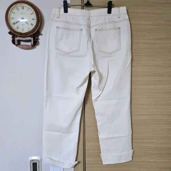 [BUNJANG] 8SECONDS Ivory Cut-Hem Straight Pants / 에잇세컨즈(8SECONDS) 아이보리 컷팅 밑단 스트레이트 팬츠