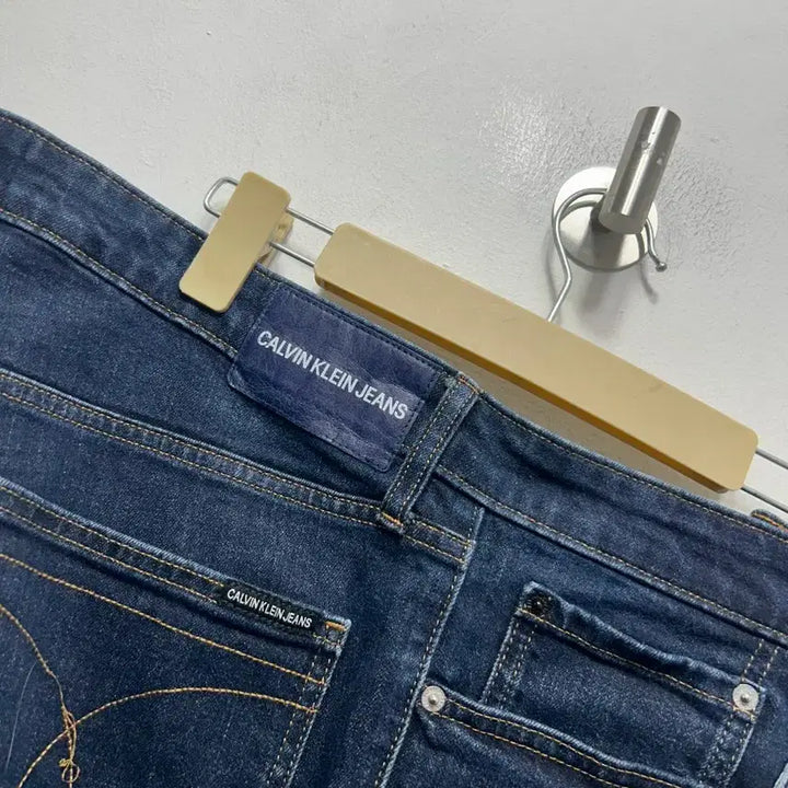 [BUNJANG] Calvin Klein Dark Wash Denim Jeans 36 / 캘빈클라인 진청 데님 청바지 36