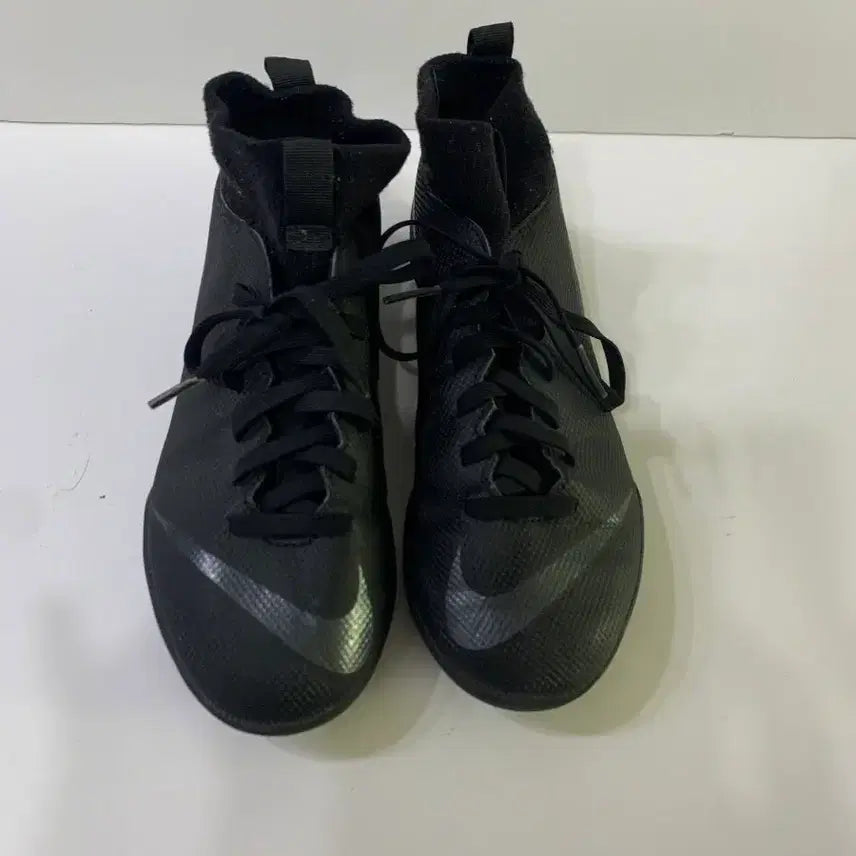 [BUNJANG] Nike Futsal Shoes 230 / 나이키풋살화230