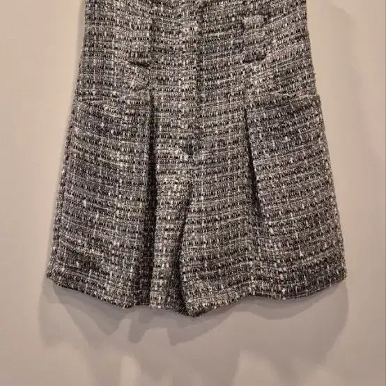 [SOLD OUT] 이로 트위드 반바지