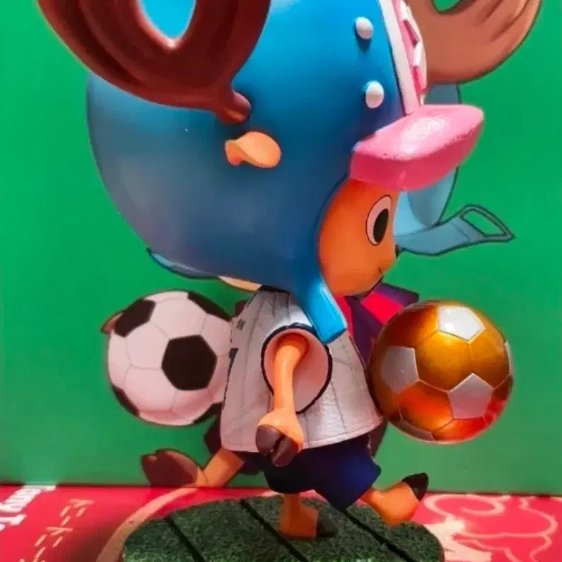 [BUNJANG] One Piece Chopper Figure (Son Heung-min Version) - Resin / 원피스 손흥민 쵸파 축구 피규어(레진)