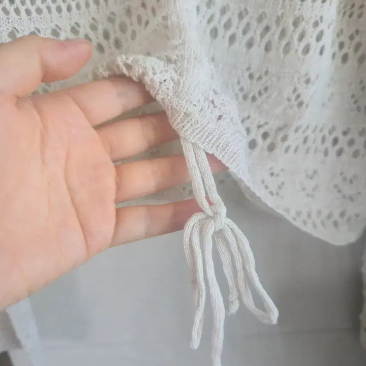 [BUNJANG] Ivory V-Neck Punching Knit Top / (새옷)아이보리 브이넥 펀칭 니트 55~66사이즈